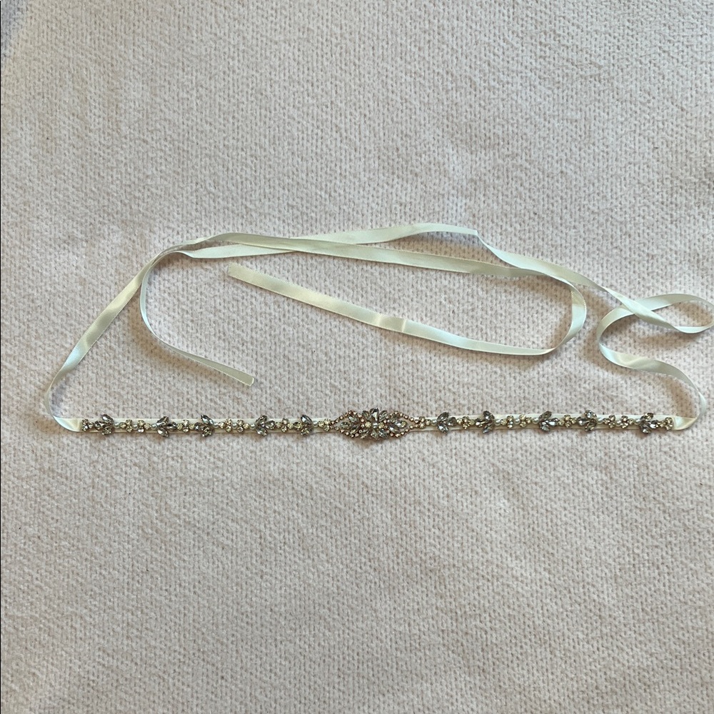 Elegant Rose Gold Rhinestone and Pearl Bridal Belt